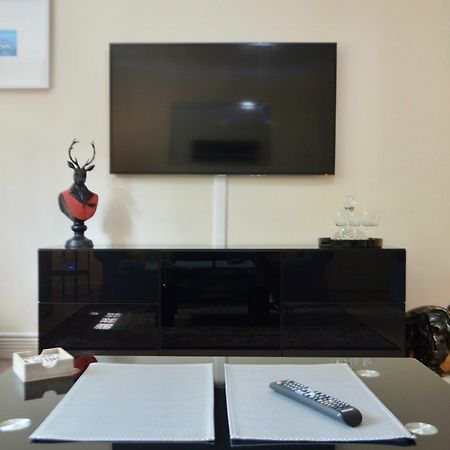 Gorgeous 2 Bedroom Apartment In Converted Church Edimburgo Esterno foto